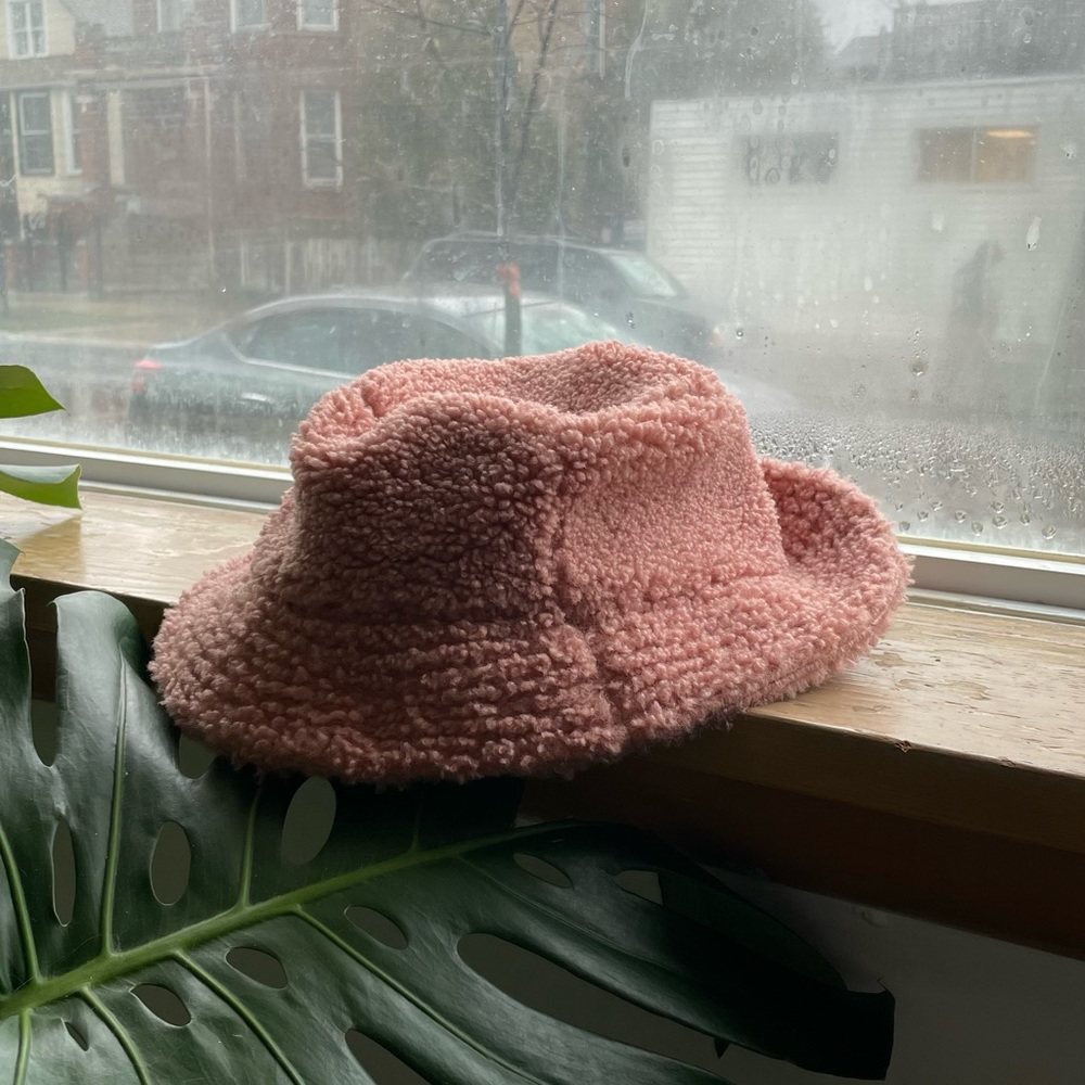 Fleece bucket hat